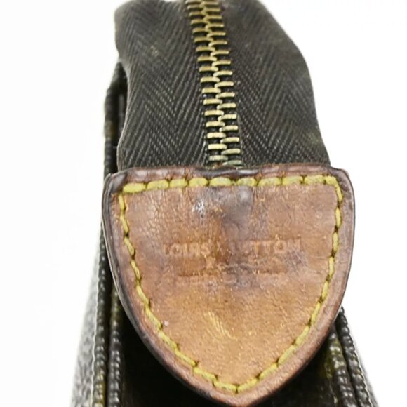 LOUIS VUITTON Poche Toilette 26 Clutch Hand Bag Monogram Leather M47542 02EE006 - Picture 8 of 14